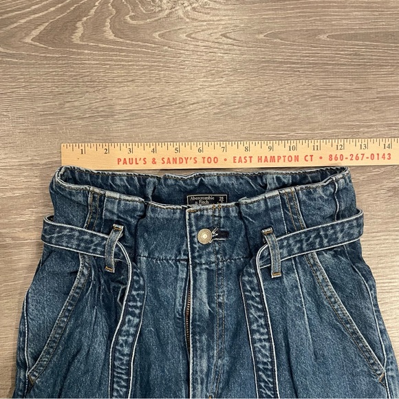 Abercrombie and Fitch A&F Mom Jeans with Ties Size 26 | 2R - Picture 2 of 7